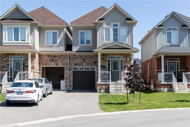 4387 Eclipse Way, House attached with 3 bedrooms, 2 bathrooms and 4 parking in Niagara Falls ON | Image 1