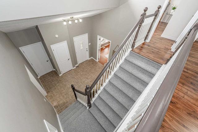 35 Rochelle Dr, House detached with 3 bedrooms, 4 bathrooms and 4 parking in Guelph ON | Image 21
