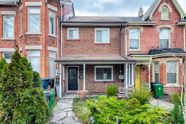 168 Strachan Ave, House attached with 3 bedrooms, 3 bathrooms and null parking in Toronto ON | Image 2