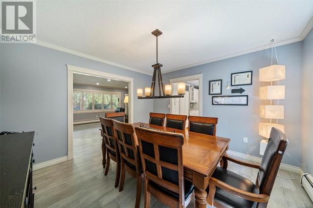 763 Helvetia Cres, House detached with 4 bedrooms, 3 bathrooms and 4 parking in Saanich BC | Image 9