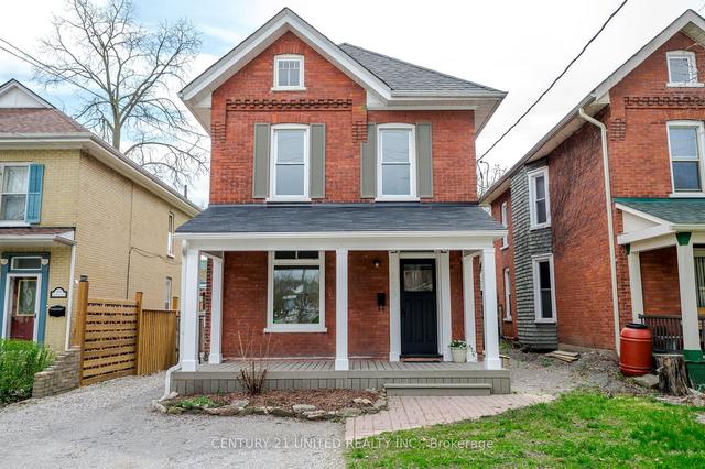 493 King St, House detached with 2 bedrooms, 2 bathrooms and 3 parking in Peterborough ON | Image 1