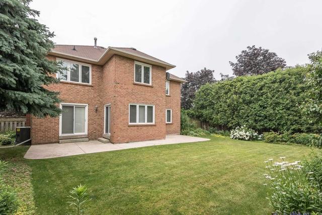1764 Pilgrims Way, House detached with 4 bedrooms, 3 bathrooms and 4 parking in Oakville ON | Image 12