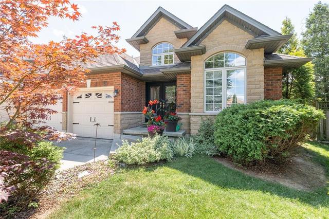 587 Cherrygrove Crescent, House detached with 3 bedrooms, 2 bathrooms and 6 parking in Hamilton ON | Image 1