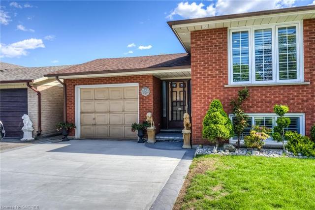344 Fairview Drive, House detached with 4 bedrooms, 2 bathrooms and 5 parking in Brantford ON | Image 4