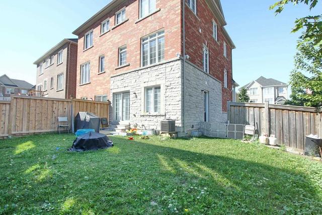 31 Harpreet Circ, House semidetached with 3 bedrooms, 4 bathrooms and 3 parking in Toronto ON | Image 28