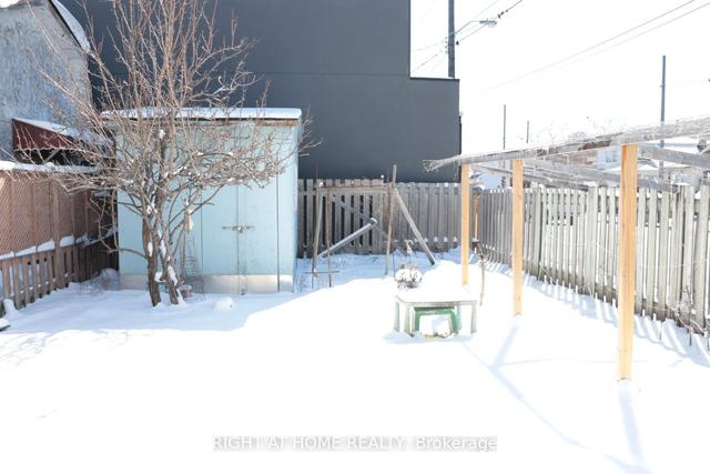 133 Corbett Ave, House detached with 3 bedrooms, 2 bathrooms and 2 parking in Toronto ON | Image 2