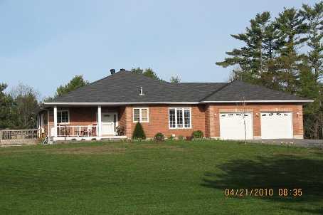 580 Baseline Rd S, House detached with 2 bedrooms, 15 bathrooms and 8 parking in Tiny ON | Image 2