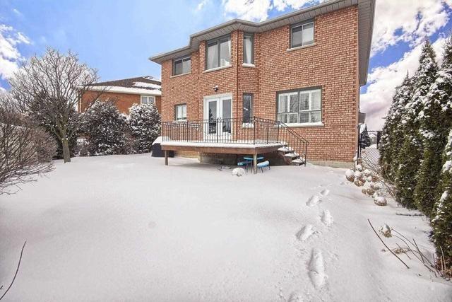 36 Genova Crt, House detached with 4 bedrooms, 4 bathrooms and 6 parking in Vaughan ON | Image 18