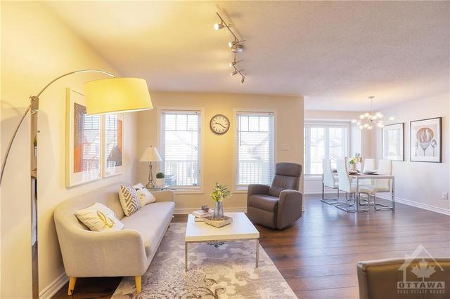 437 White Arctic Avenue, Townhouse with 2 bedrooms, 3 bathrooms and 3 parking in Ottawa ON | Image 10