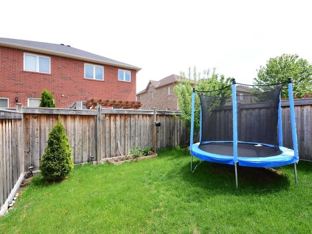 93 Heartview Rd, House semidetached with 4 bedrooms, 4 bathrooms and 4 parking in Brampton ON | Image 33