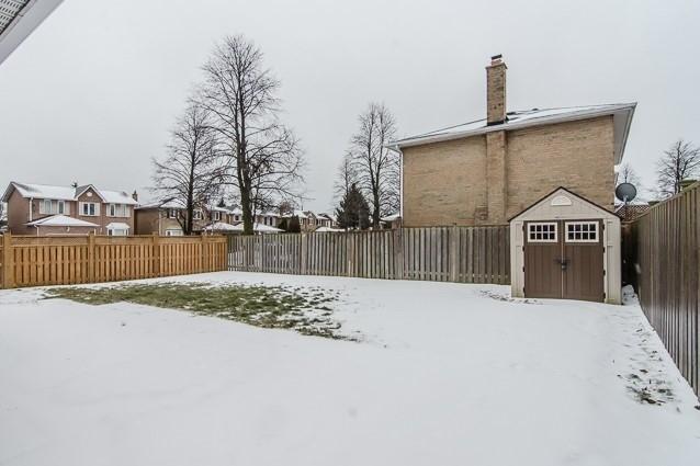 2 Flowers Cres, House detached with 3 bedrooms, 4 bathrooms and 4 parking in Ajax ON | Image 19