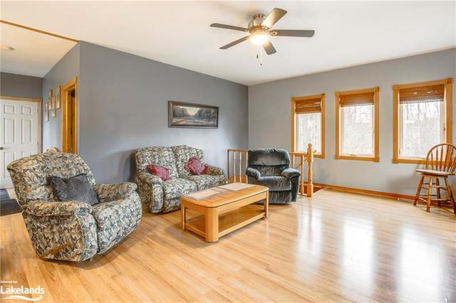 659 Honey Harbour Road, House detached with 2 bedrooms, 1 bathrooms and 6 parking in Georgian Bay ON | Image 37