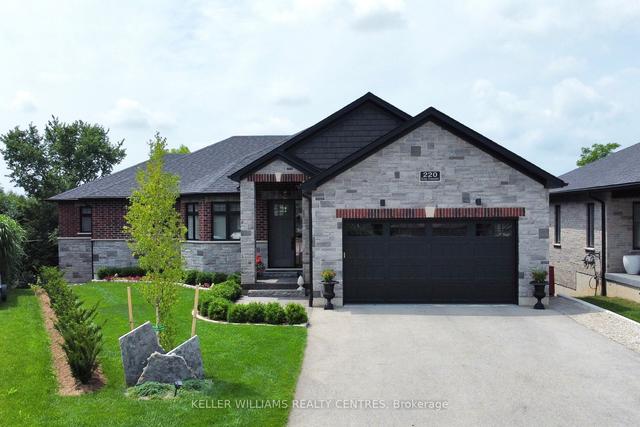 220 Djay Cres, House detached with 4 bedrooms, 3 bathrooms and 6 parking in West Grey ON | Image 1