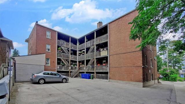 15 - 2 Vineland Ave S, Condo with 2 bedrooms, 1 bathrooms and 1 parking in Hamilton ON | Image 17