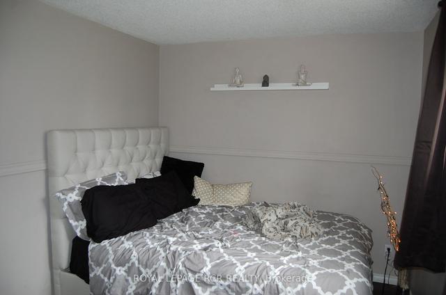 702 - 565 Greenfield Ave, Condo with 2 bedrooms, 1 bathrooms and 1 parking in Kitchener ON | Image 11