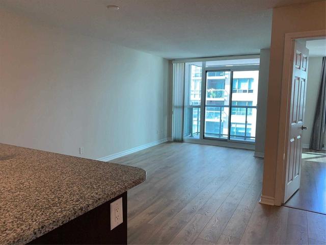 820 - 25 Lower Simcoe St, Condo with 1 bedrooms, 1 bathrooms and 0 parking in Toronto ON | Image 6