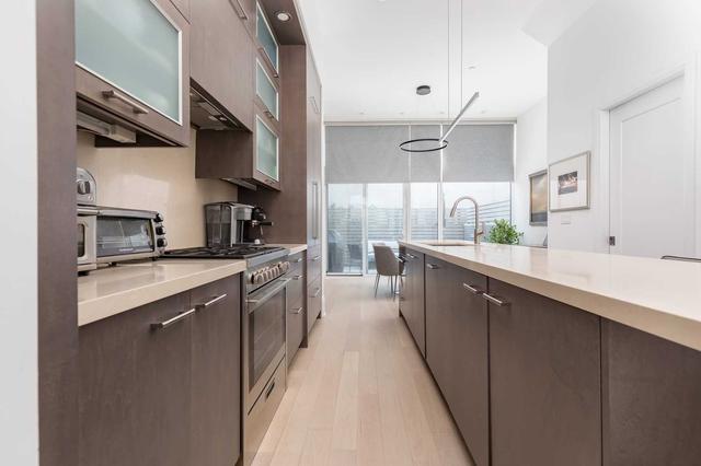 th4 - 101 Erskine Ave, Townhouse with 3 bedrooms, 4 bathrooms and 1 parking in Toronto ON | Image 2