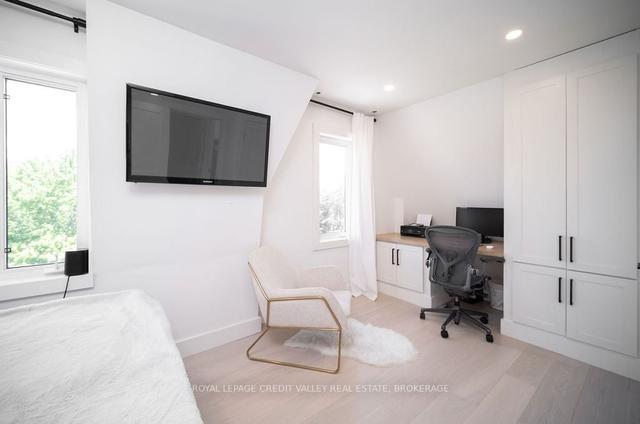 803 - 12 Sudbury St, Townhouse with 2 bedrooms, 2 bathrooms and 1 parking in Toronto ON | Image 5