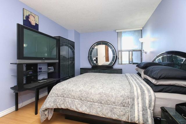 102 - 45 Sunrise Ave, Condo with 3 bedrooms, 2 bathrooms and 1 parking in Toronto ON | Image 6