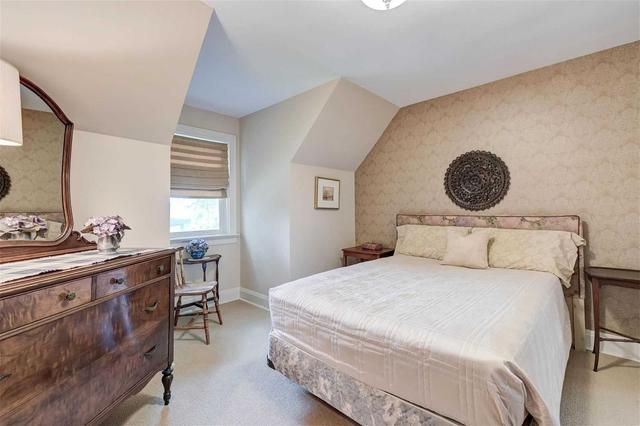 117 Brooklawn Ave, House detached with 2 bedrooms, 2 bathrooms and 3 parking in Toronto ON | Image 8