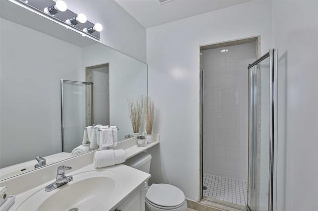701 - 2 Aberfoyle Cres, Condo with 2 bedrooms, 2 bathrooms and 1 parking in Toronto ON | Image 6
