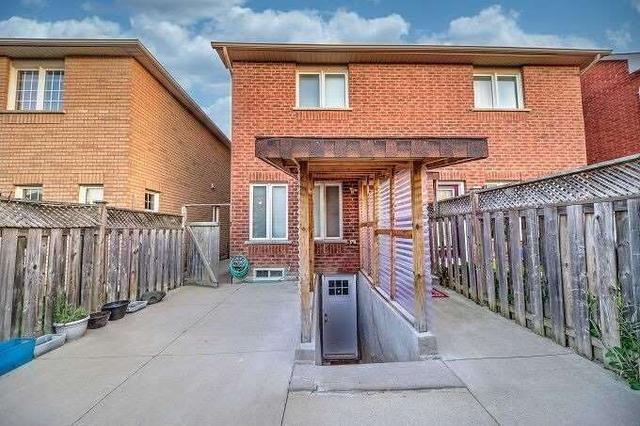 2352 Bur Oak Ave, House semidetached with 4 bedrooms, 3 bathrooms and 5 parking in Markham ON | Image 13