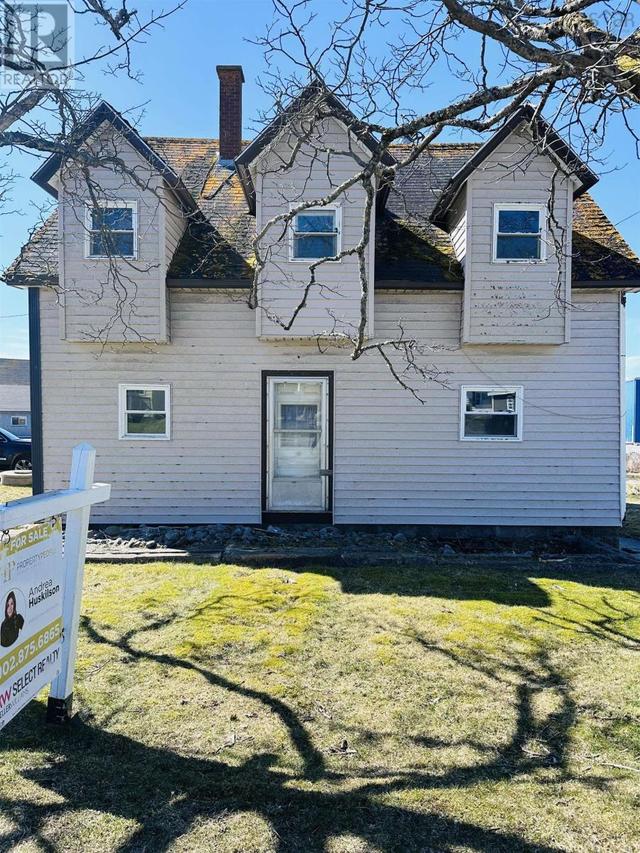 2686 Main Street, House detached with 5 bedrooms, 1 bathrooms and null parking in Clark's Harbour NS | Image 2