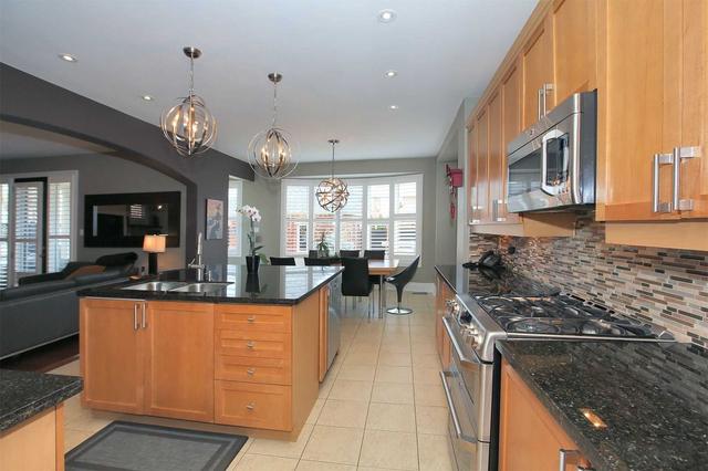 17 Horsetail St, House detached with 4 bedrooms, 4 bathrooms and 3 parking in Markham ON | Image 9
