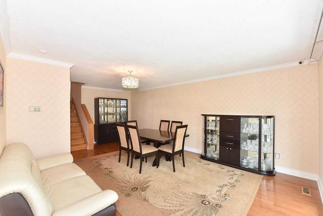 925 Forestwood Dr, House detached with 4 bedrooms, 3 bathrooms and 4 parking in Mississauga ON | Image 34