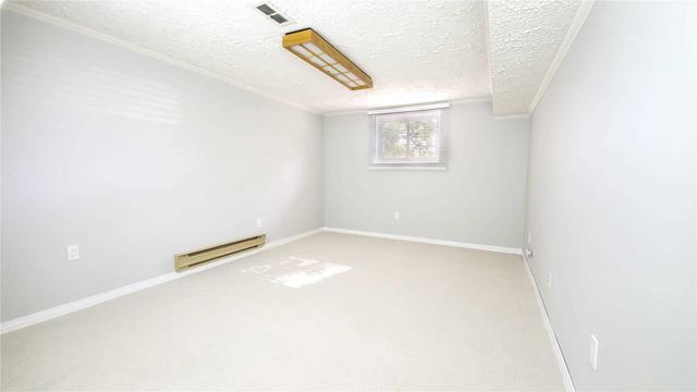 79 Tilley Dr, House detached with 3 bedrooms, 2 bathrooms and 3 parking in Toronto ON | Image 13