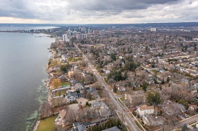 10 - 2405 Lakeshore Rd, Condo with 2 bedrooms, 1 bathrooms and 1 parking in Burlington ON | Image 33