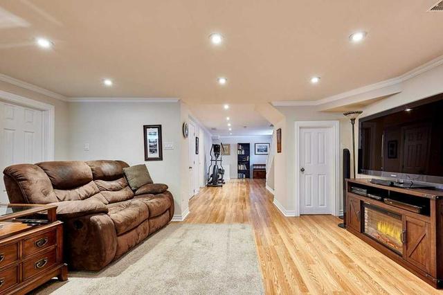132 Rosehill Blvd, House detached with 4 bedrooms, 4 bathrooms and 7 parking in Oshawa ON | Image 31