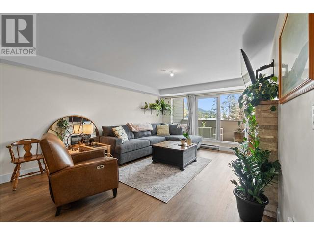 203 - 217 Elm Avenue, Condo with 1 bedrooms, 1 bathrooms and 1 parking in Penticton BC | Image 11