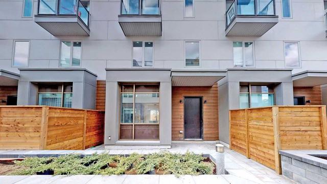 3 - 25 Dervock Cres, Townhouse with 4 bedrooms, 4 bathrooms and 2 parking in Toronto ON | Image 12