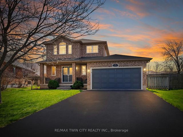 7 Moffat Crt, House detached with 3 bedrooms, 4 bathrooms and 6 parking in Brantford ON | Image 1
