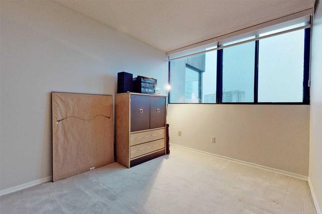 803 - 133 Torresdale Ave, Condo with 3 bedrooms, 2 bathrooms and 1 parking in Toronto ON | Image 6