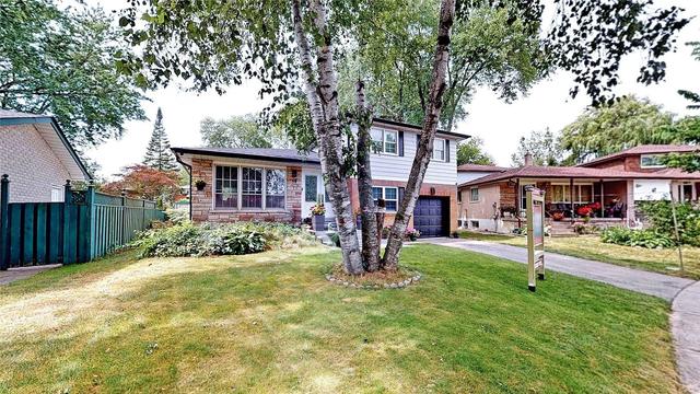 40 Donnacona Cres, House detached with 4 bedrooms, 2 bathrooms and 3 parking in Toronto ON | Image 12