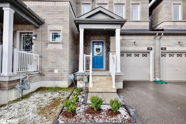 199 Diana Drive Drive, House attached with 3 bedrooms, 1 bathrooms and 3 parking in Orillia ON | Image 1