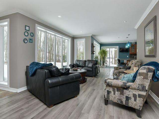 6131 Fifth Line, House detached with 3 bedrooms, 2 bathrooms and 13 parking in Erin ON | Image 2
