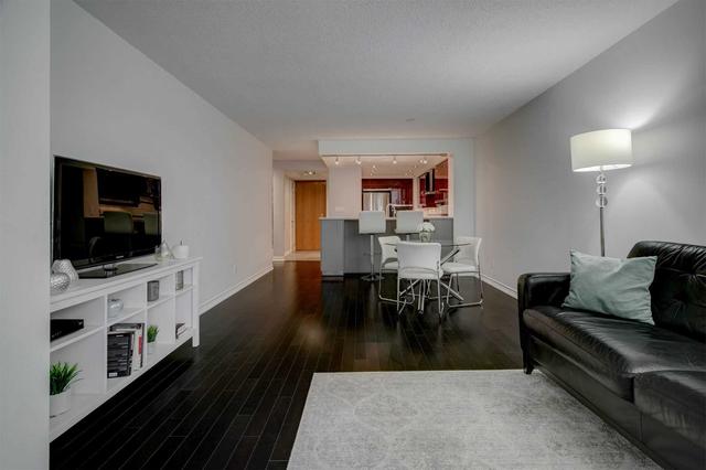 302 - 18 Hollywood Ave, Condo with 1 bedrooms, 1 bathrooms and 1 parking in Toronto ON | Image 6