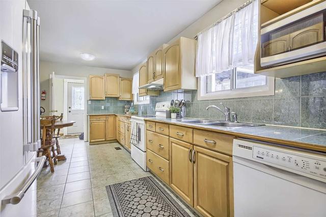 15 Dallington Dr, House detached with 3 bedrooms, 2 bathrooms and 3 parking in Toronto ON | Image 31