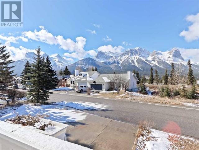 285 Grizzly Crescent, House detached with 4 bedrooms, 3 bathrooms and 2 parking in Canmore AB | Image 8