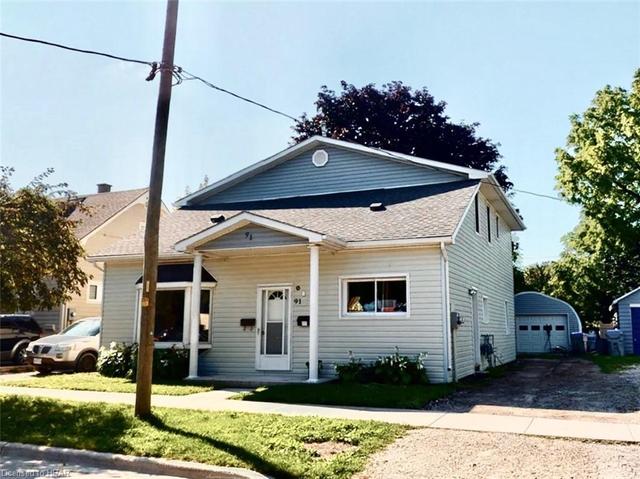 91 Quebec Street, House detached with 6 bedrooms, 3 bathrooms and 8 parking in Goderich ON | Image 1
