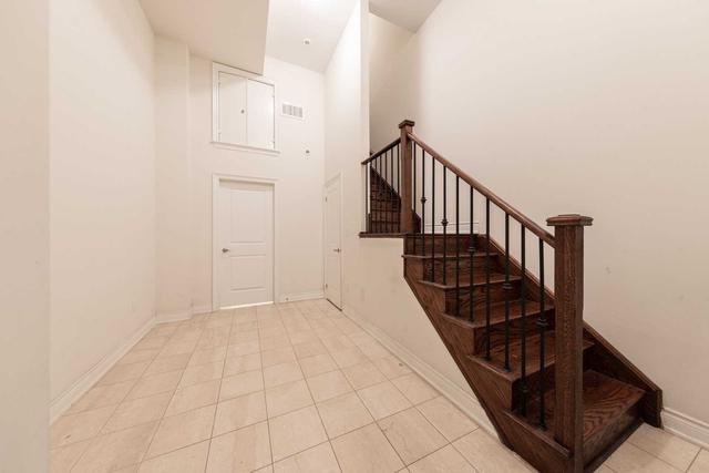 8 - 20 Hargrave Lane, Townhouse with 3 bedrooms, 3 bathrooms and 1 parking in Toronto ON | Image 7
