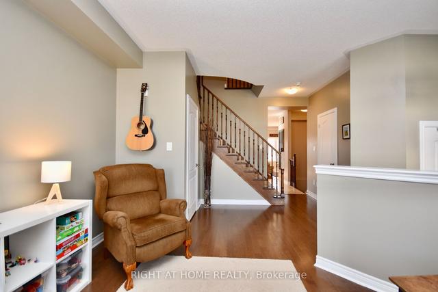 28 Pearcey Cres, House attached with 3 bedrooms, 3 bathrooms and 3 parking in Barrie ON | Image 38