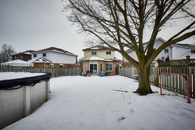 87 Turnberry Cres, House detached with 3 bedrooms, 3 bathrooms and 5 parking in Clarington ON | Image 25