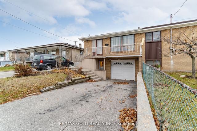 131 Duncanwoods Dr, House semidetached with 3 bedrooms, 2 bathrooms and 3 parking in Toronto ON | Image 23