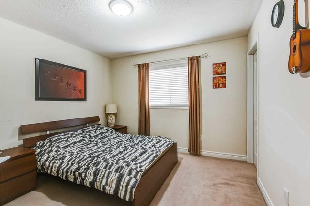 61 Showboat Cres, House detached with 4 bedrooms, 5 bathrooms and 6 parking in Brampton ON | Image 11