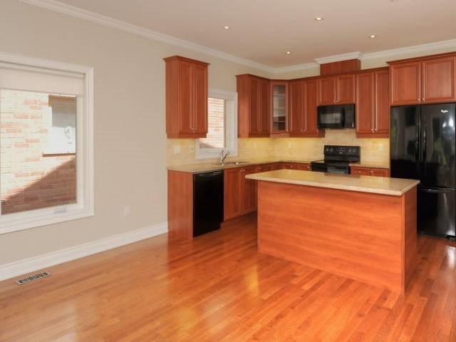 44 Fred Barnard Way, Townhouse with 2 bedrooms, 3 bathrooms and 1 parking in Uxbridge ON | Image 6