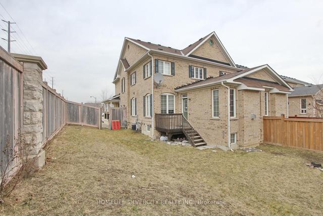 54 Gower Cres, House semidetached with 4 bedrooms, 4 bathrooms and 4 parking in Brampton ON | Image 35